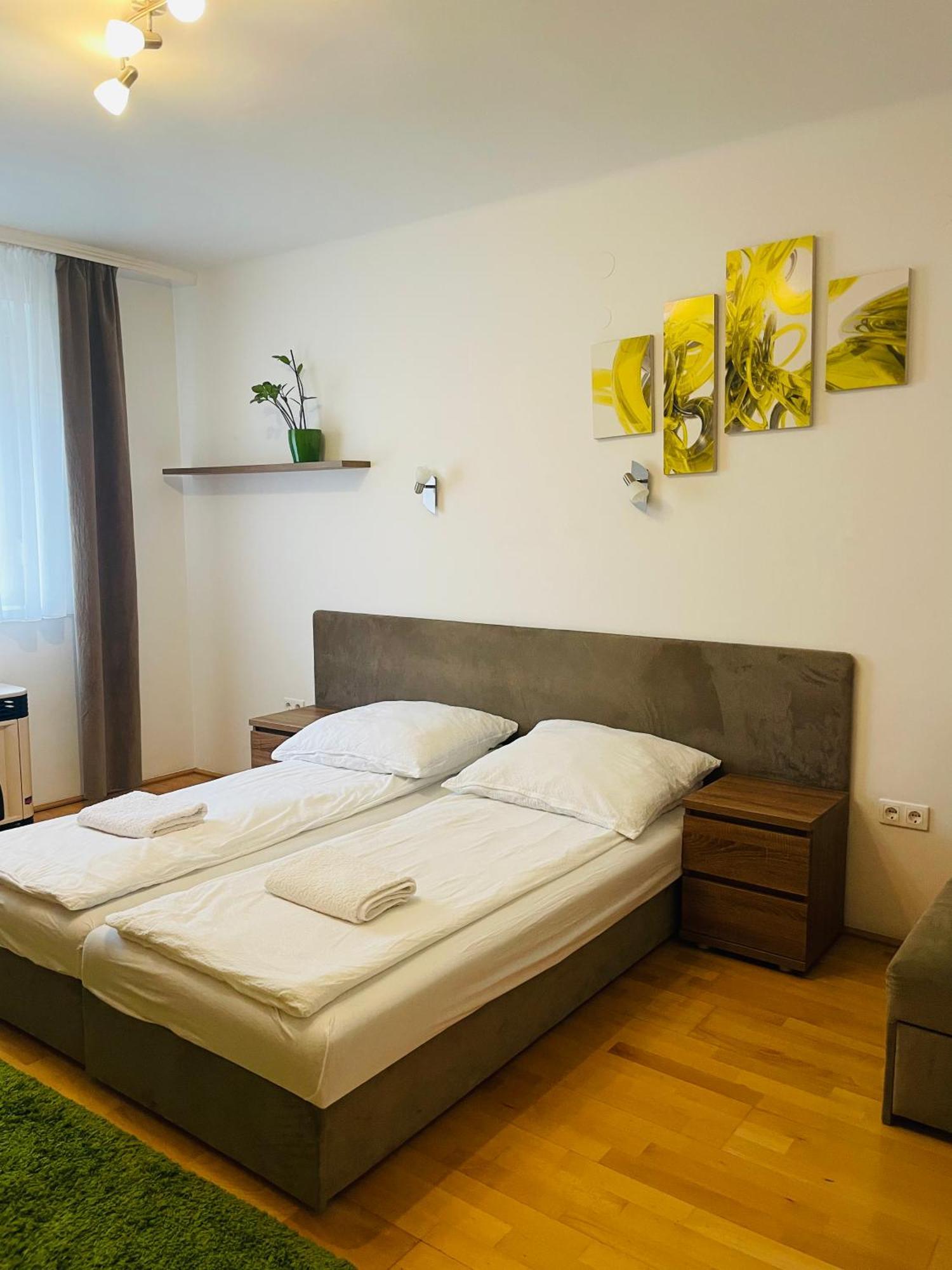Weninger Studio Apartman Kiskunhalas Ngoại thất bức ảnh