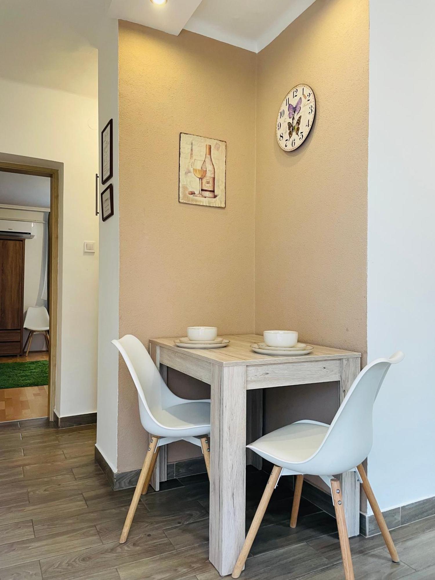 Weninger Studio Apartman Kiskunhalas Ngoại thất bức ảnh