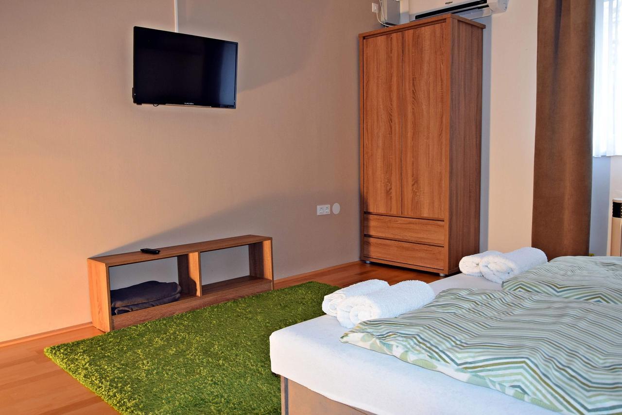 Weninger Studio Apartman Kiskunhalas Ngoại thất bức ảnh